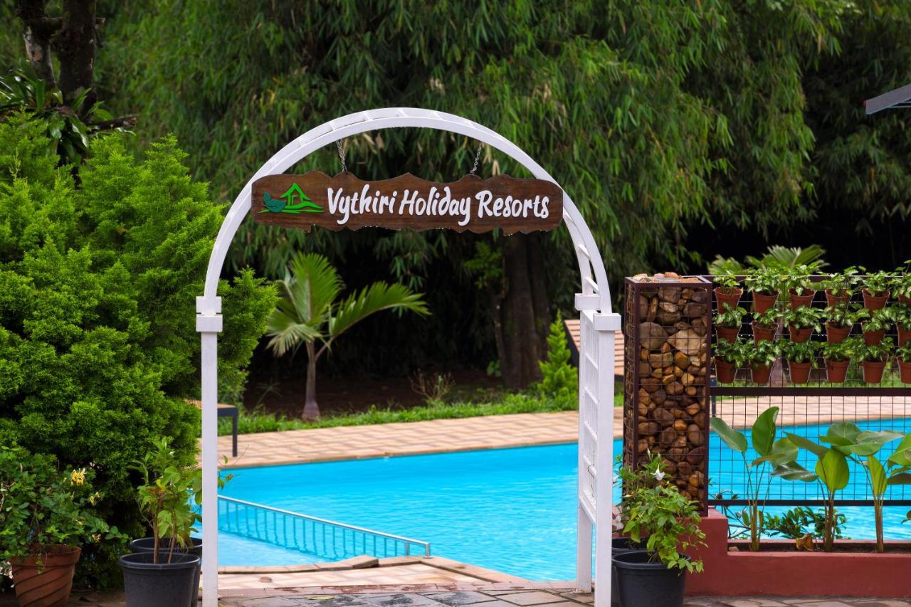 Vythiri Holiday Resort Exterior photo